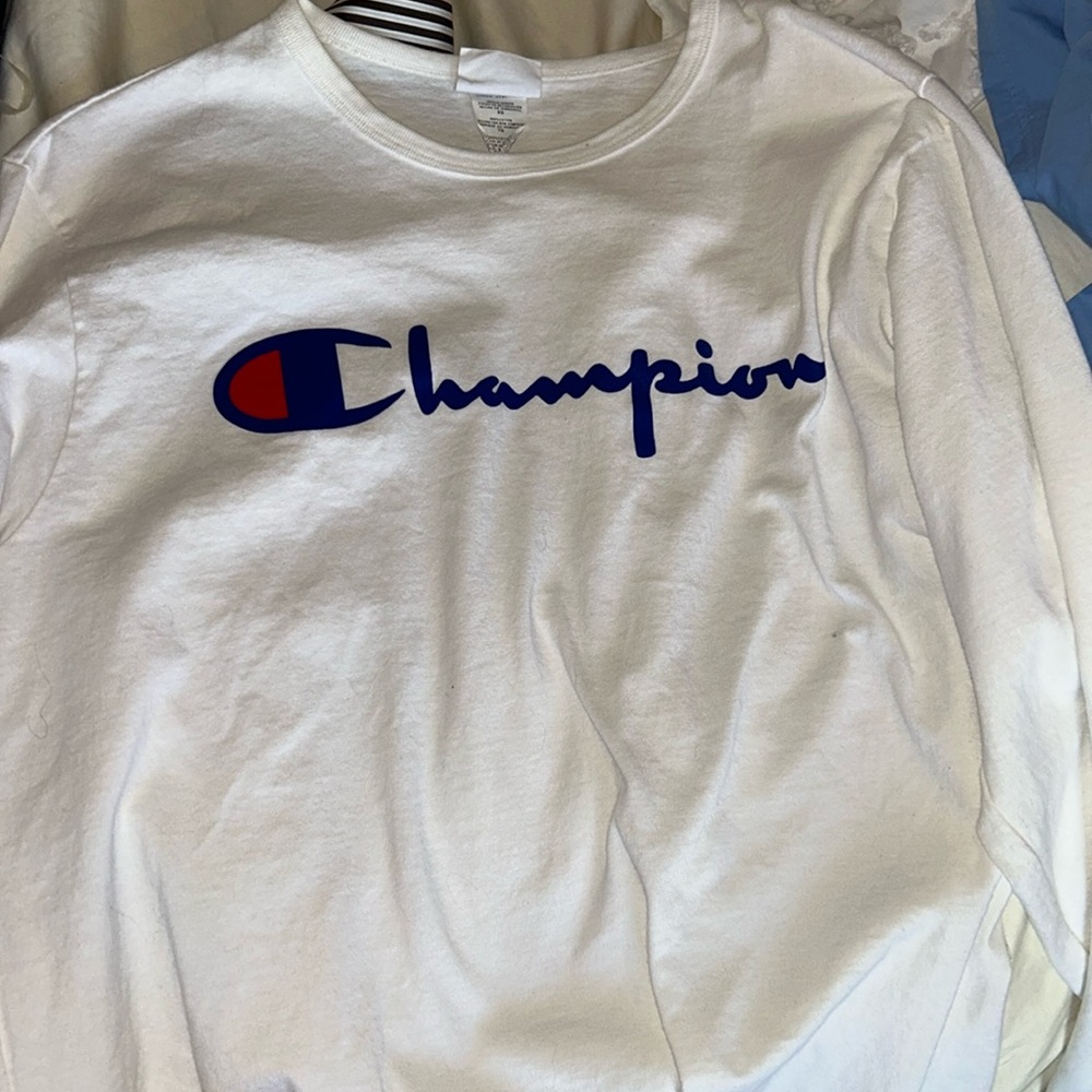 Champion extra large, long sleeve tee